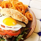 本場ハワイの「特製ハンバーガー」
